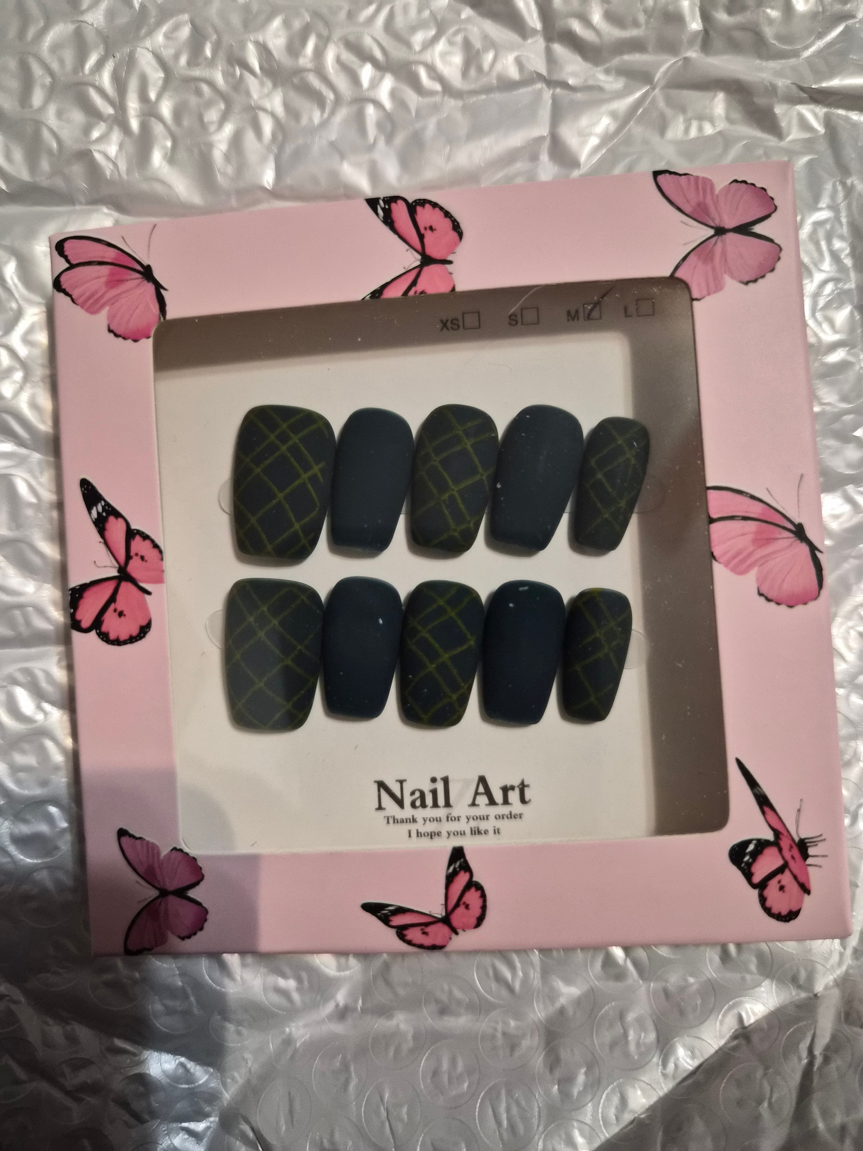 Nails Press On Medium (Short/Medium)